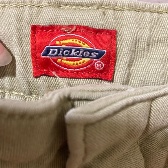 DICKIES Bermuda Khaki Shorts - Picture 3 of 4